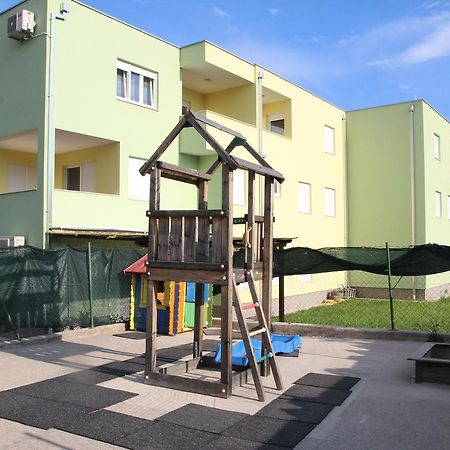 Apartment Mario Podstrana Bagian luar foto
