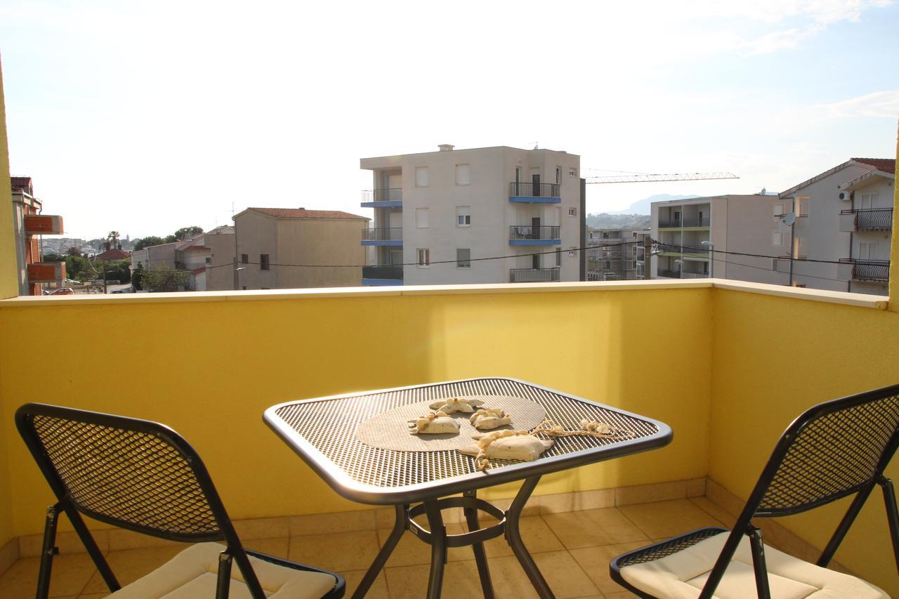 Apartment Mario Podstrana Bagian luar foto