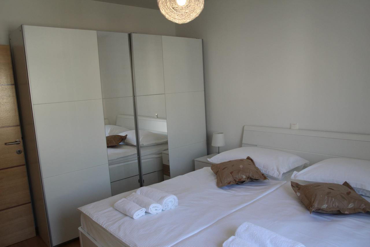 Apartment Mario Podstrana Bagian luar foto