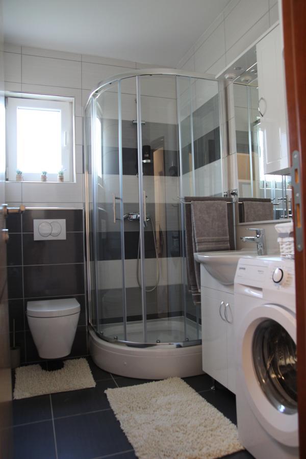 Apartment Mario Podstrana Bagian luar foto