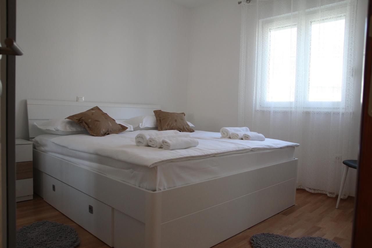 Apartment Mario Podstrana Bagian luar foto